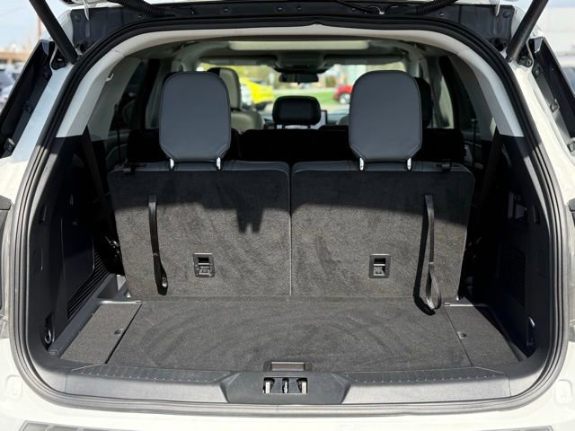 Used 2025 Ford Explorer Active w/ Active Comfort Package image 23