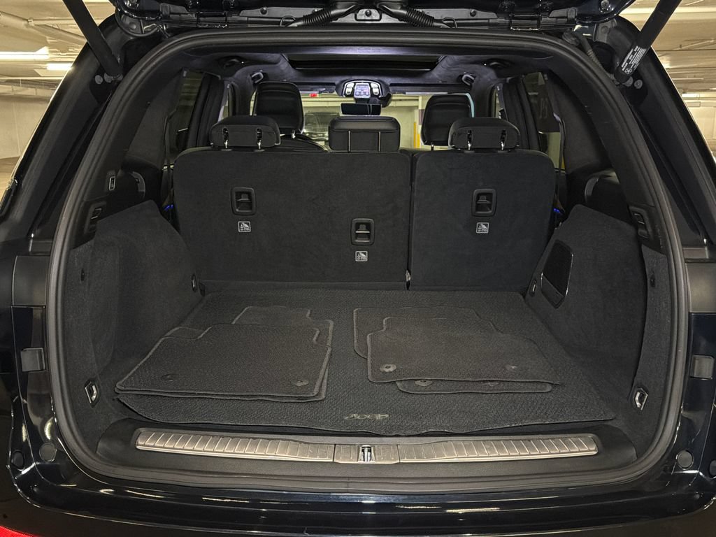 Used 2022 Jeep Grand Cherokee Summit AWD/4WD image 6