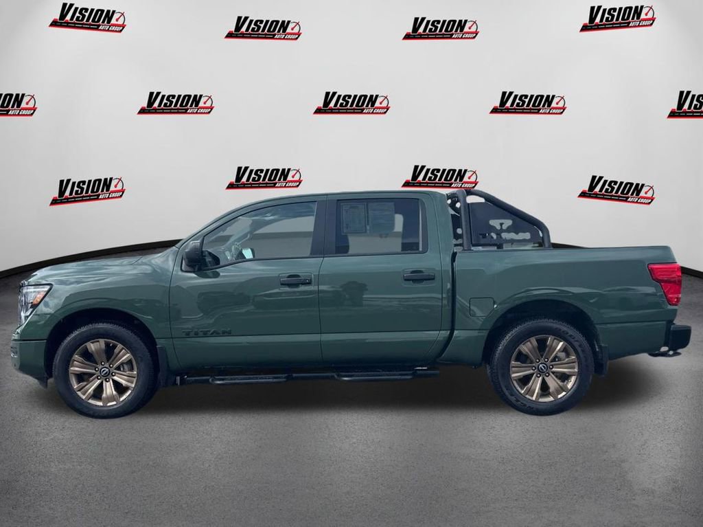 Used 2024 Nissan Titan SV w/ SV Bronze Edition Package image 8