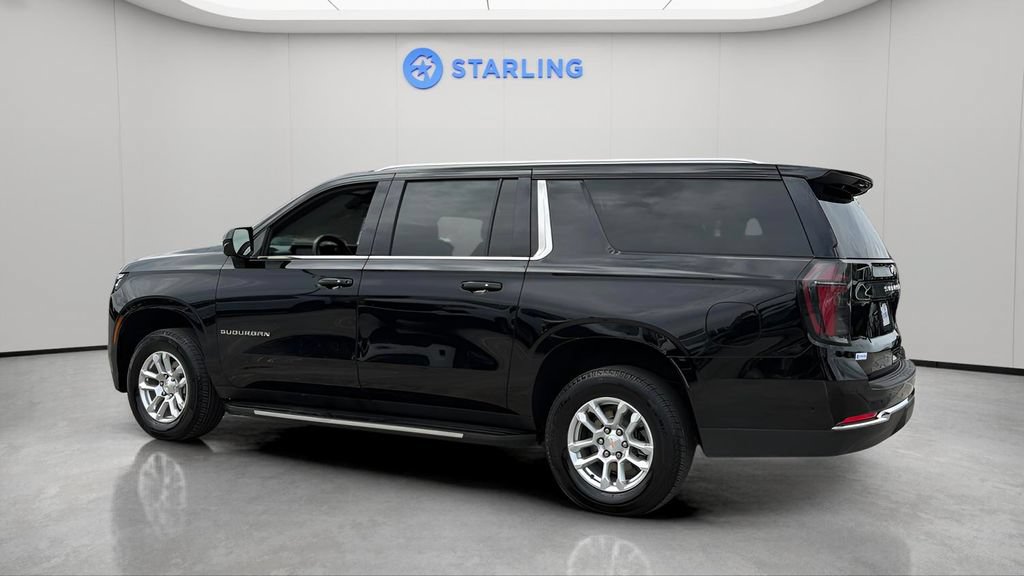 Certified 2025 Chevrolet Suburban LS RWD image 5
