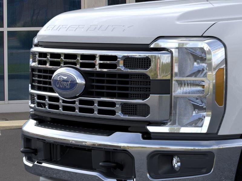 New 2025 Ford F350 XL w/ XL Chrome Package image 18