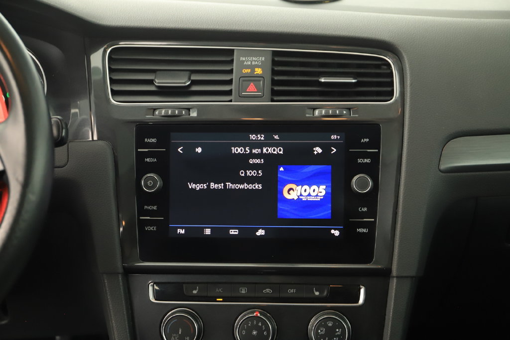 Used 2018 Volkswagen Golf SE FWD image 19
