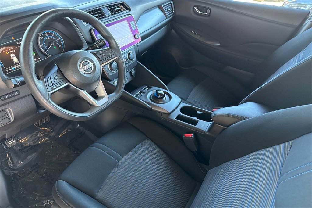 Used 2023 Nissan Leaf S image 10
