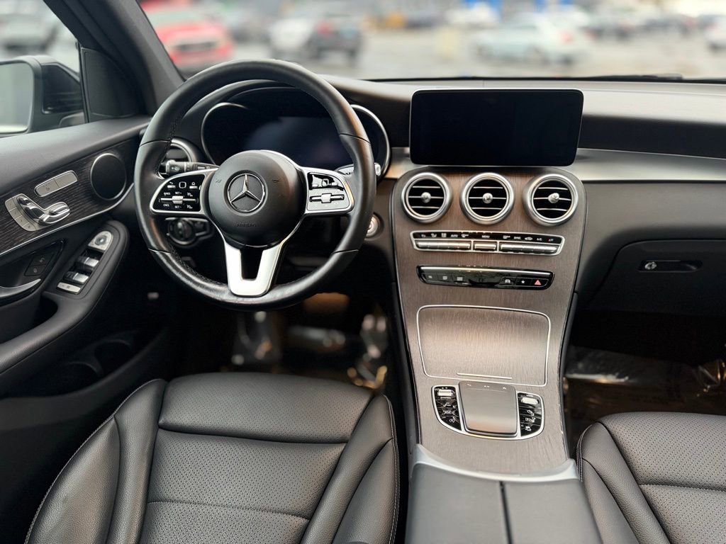 Used 2022 Mercedes-Benz GLC 300 4MATIC image 12
