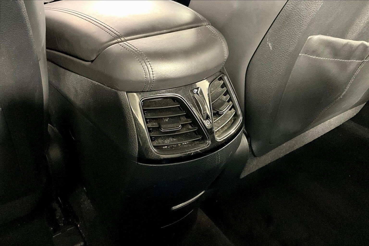Used 2013 Hyundai Azera FWD image 10