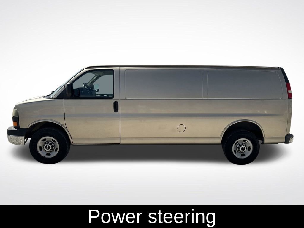 Used 2010 GMC Savana 3500 Extended w/ Chrome Appearance Package RWD image 3