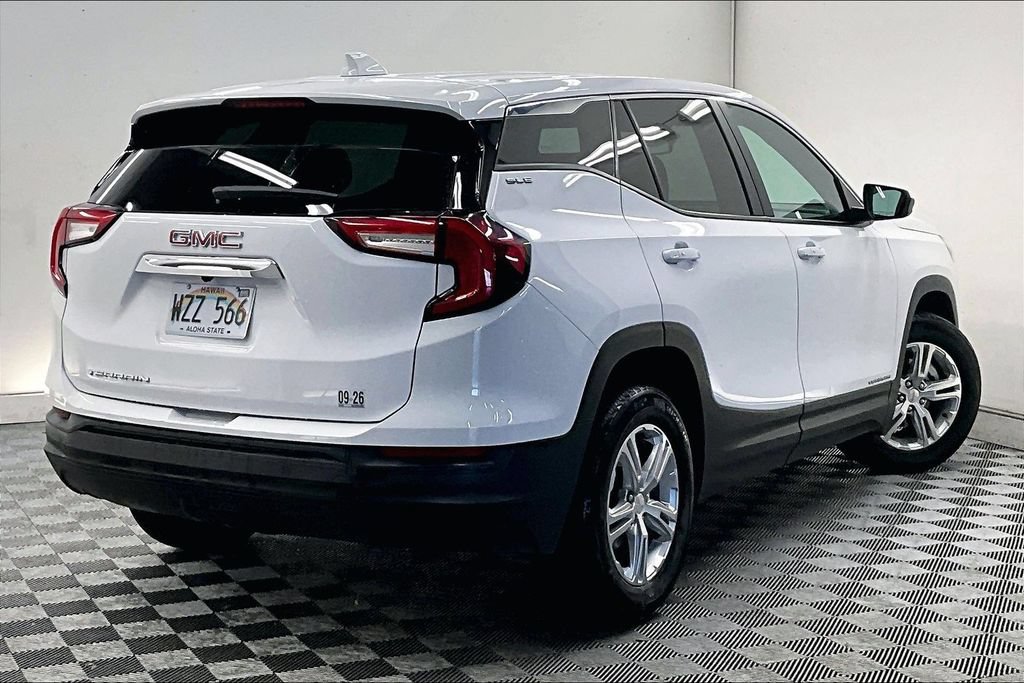 Used 2024 GMC Terrain SLE FWD image 12
