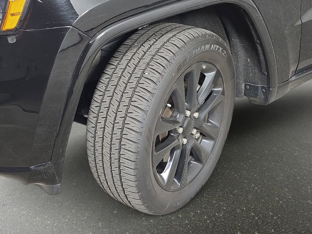 Used 2021 Jeep Grand Cherokee Laredo X image 36