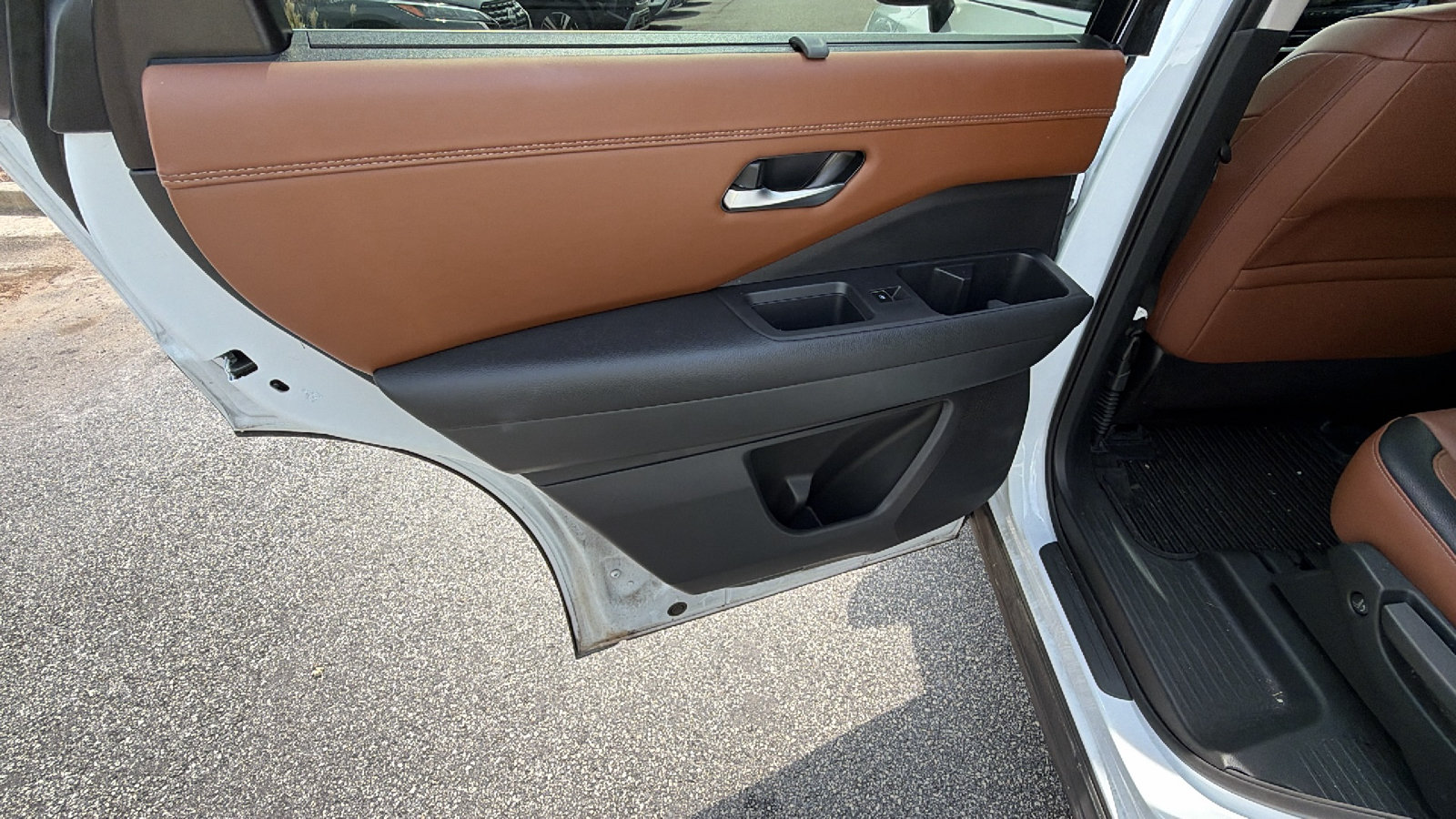 Used 2025 Nissan Pathfinder Platinum w/ Cargo Package FWD image 23