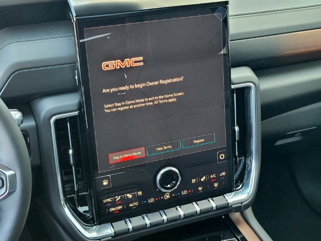 New 2026 GMC Yukon Denali w/ Denali Reserve Package AWD/4WD image 14