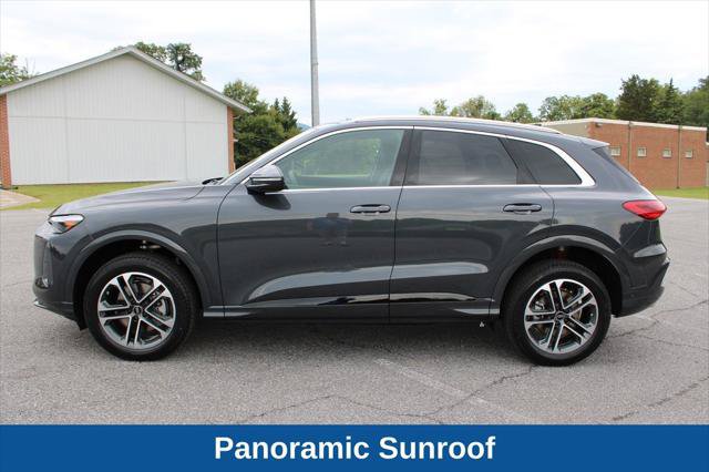 Certified 2025 Audi Q5 Premium Plus w/ Premium Plus AWD/4WD image 7