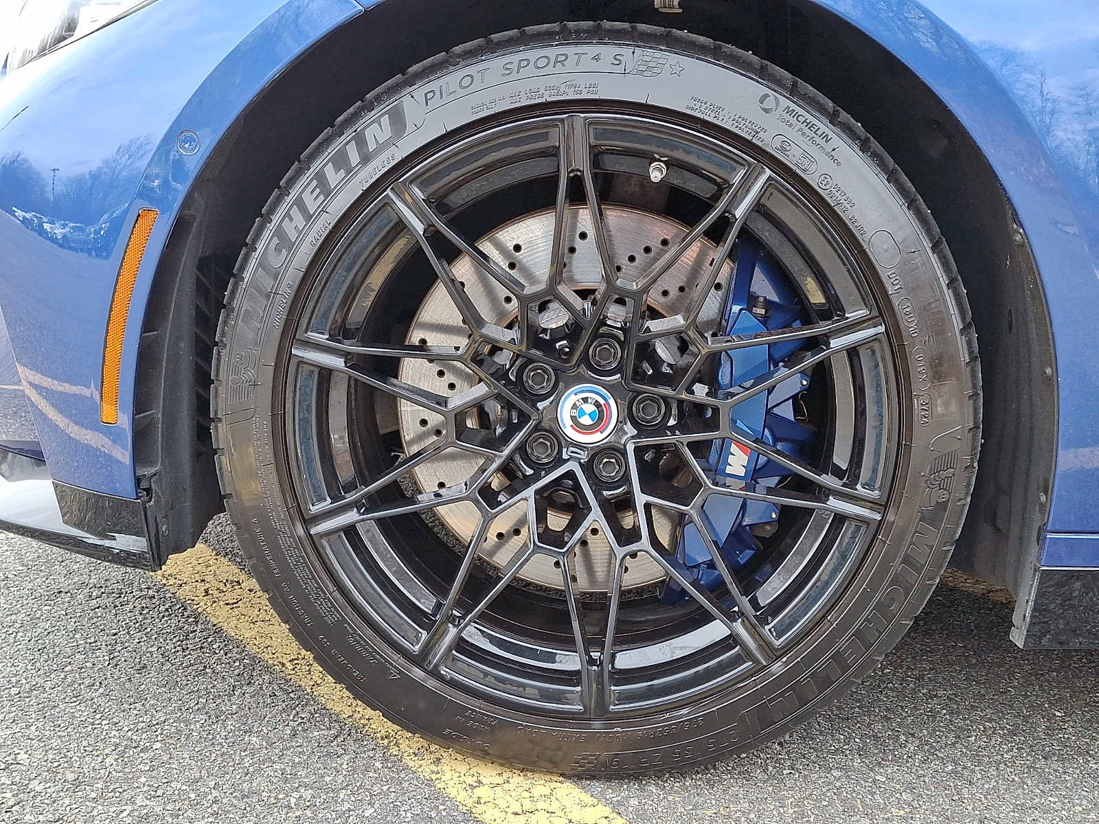 Used 2023 BMW M4 xDrive Competition w/ M Carbon Exterior Package image 8