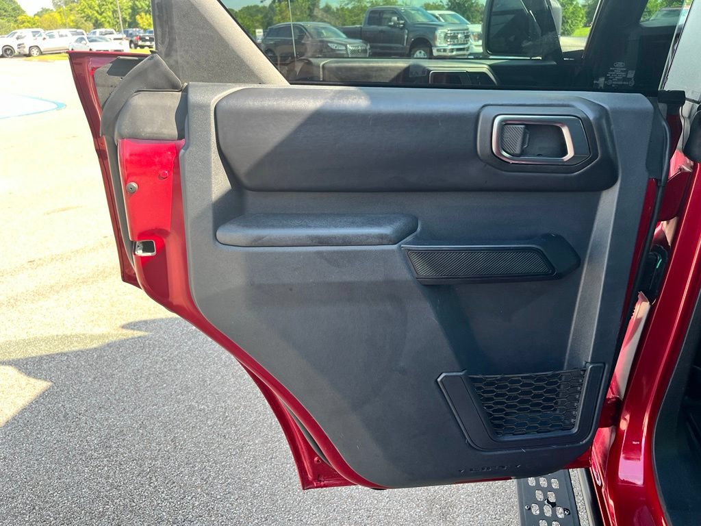 Used 2025 Ford Bronco Badlands AWD/4WD image 12