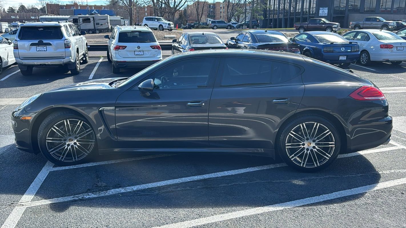Used 2015 Porsche Panamera 4 image 6