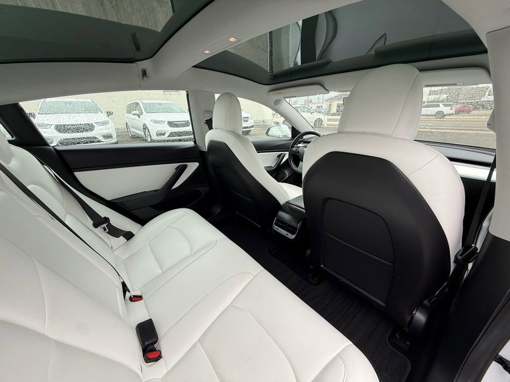 Used 2019 Tesla Model 3 Long Range image 19