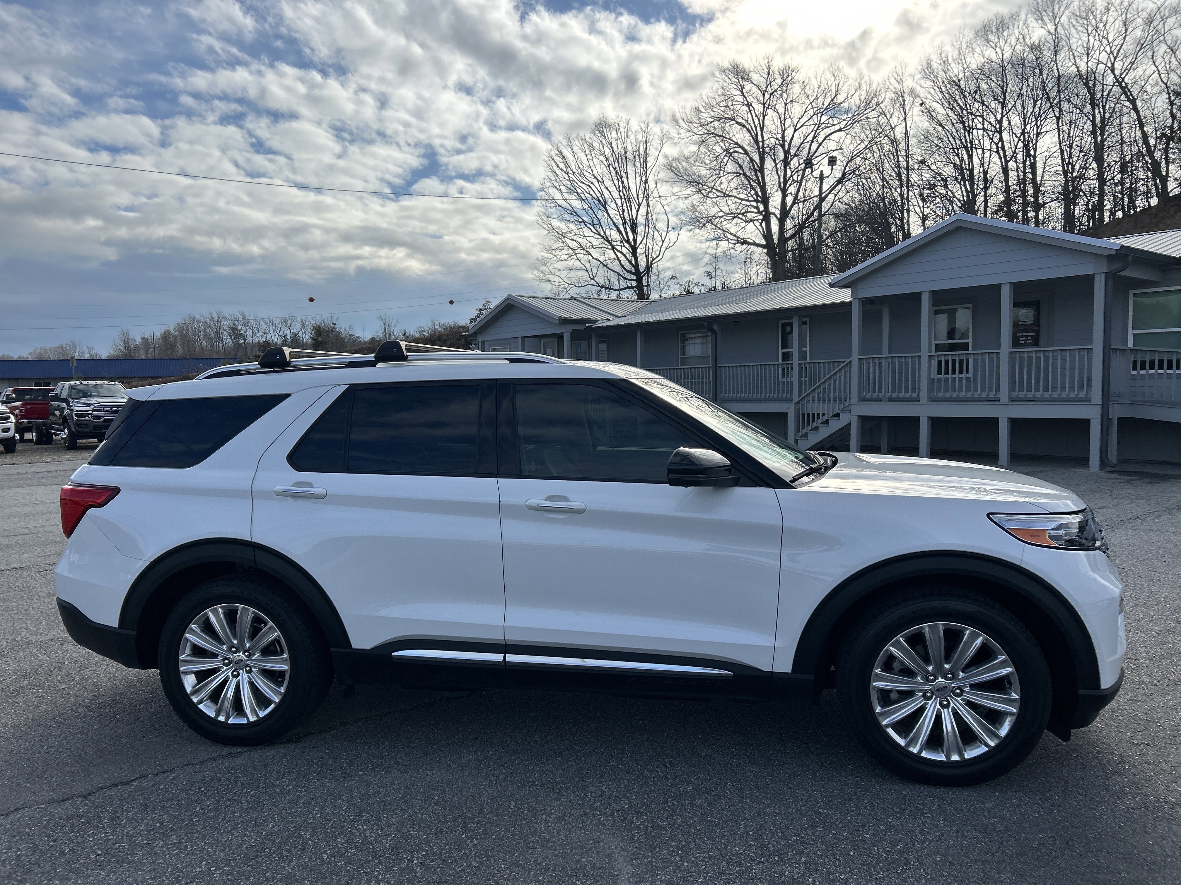 Used 2020 Ford Explorer Limited image 8