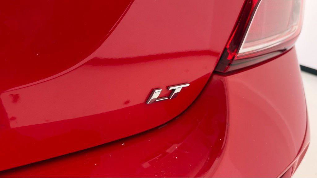Used 2018 Chevrolet Sonic LT FWD image 18