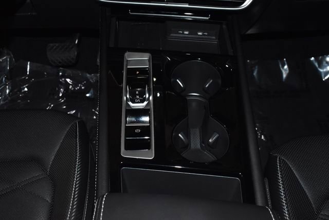 Used 2025 Volkswagen Atlas Cross Sport SE image 18