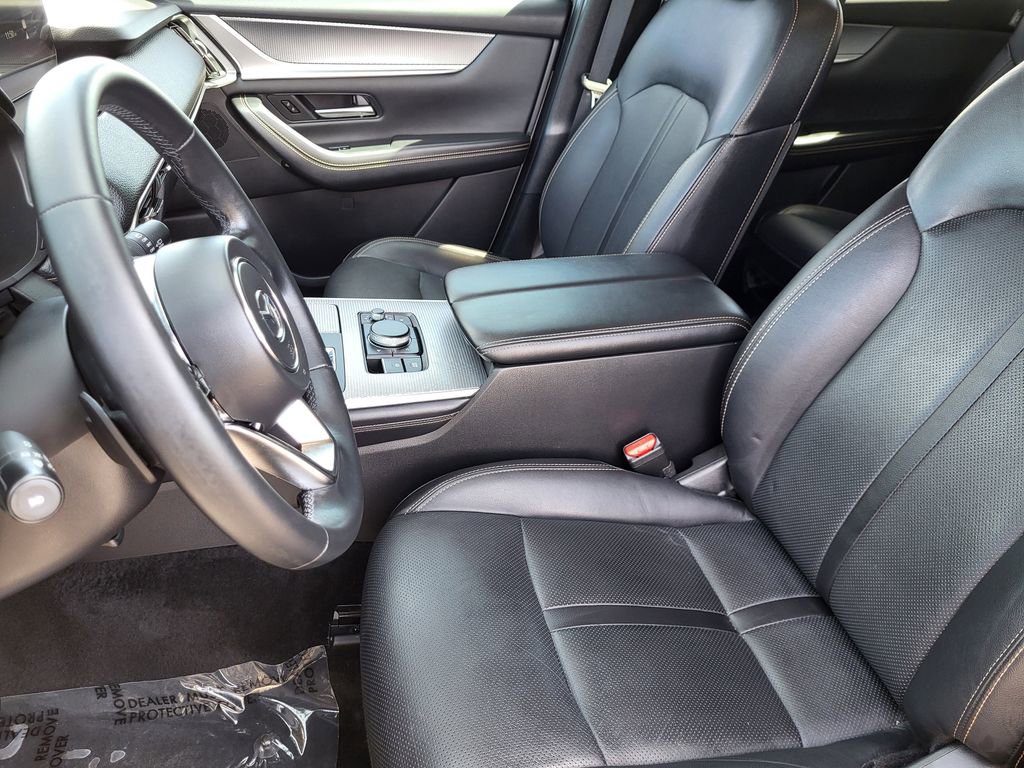 Used 2024 MAZDA CX-90 Plug-In Hybrid w/ Preferred AWD/4WD image 4