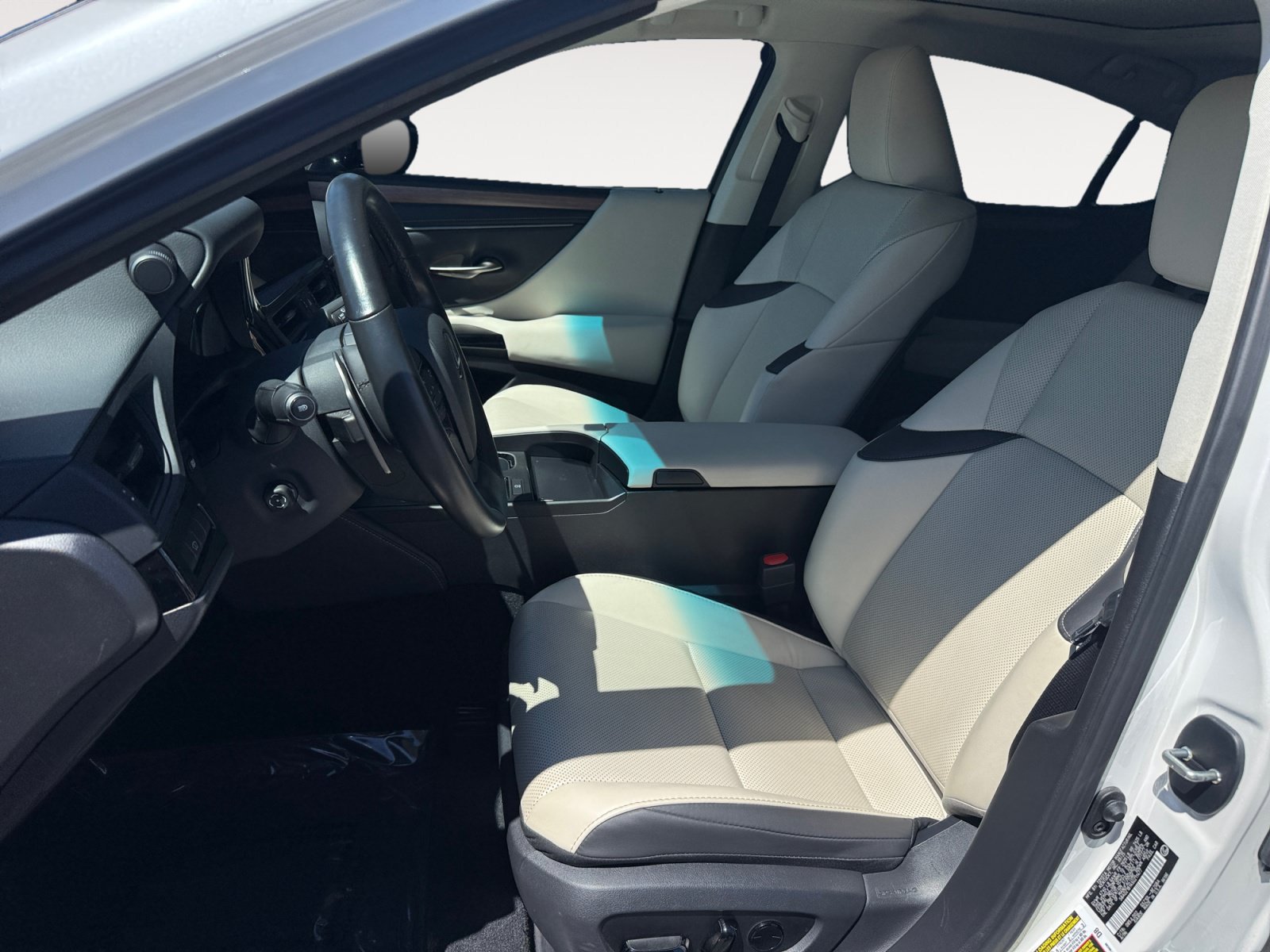 Used 2025 Lexus ES 350 w/ Premium Package FWD image 10