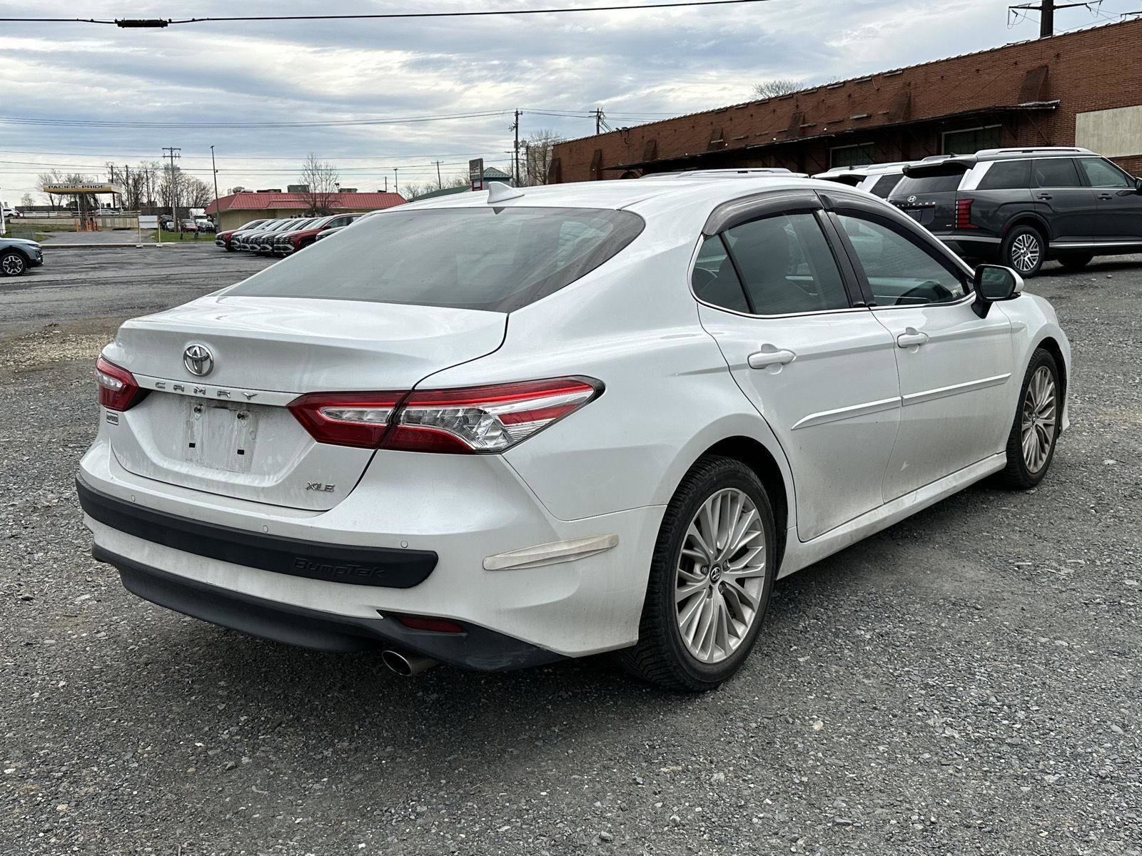 Used 2018 Toyota Camry XLE w/ Audio Package image 8