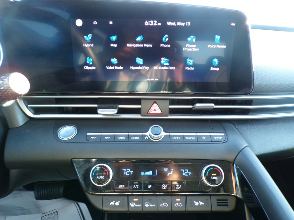 Certified 2023 Hyundai Elantra Limited FWD image 25
