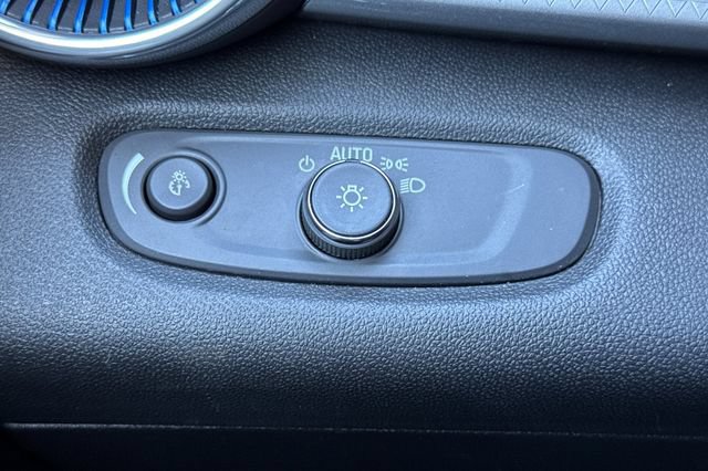 Used 2024 Chevrolet Trax LT FWD image 42