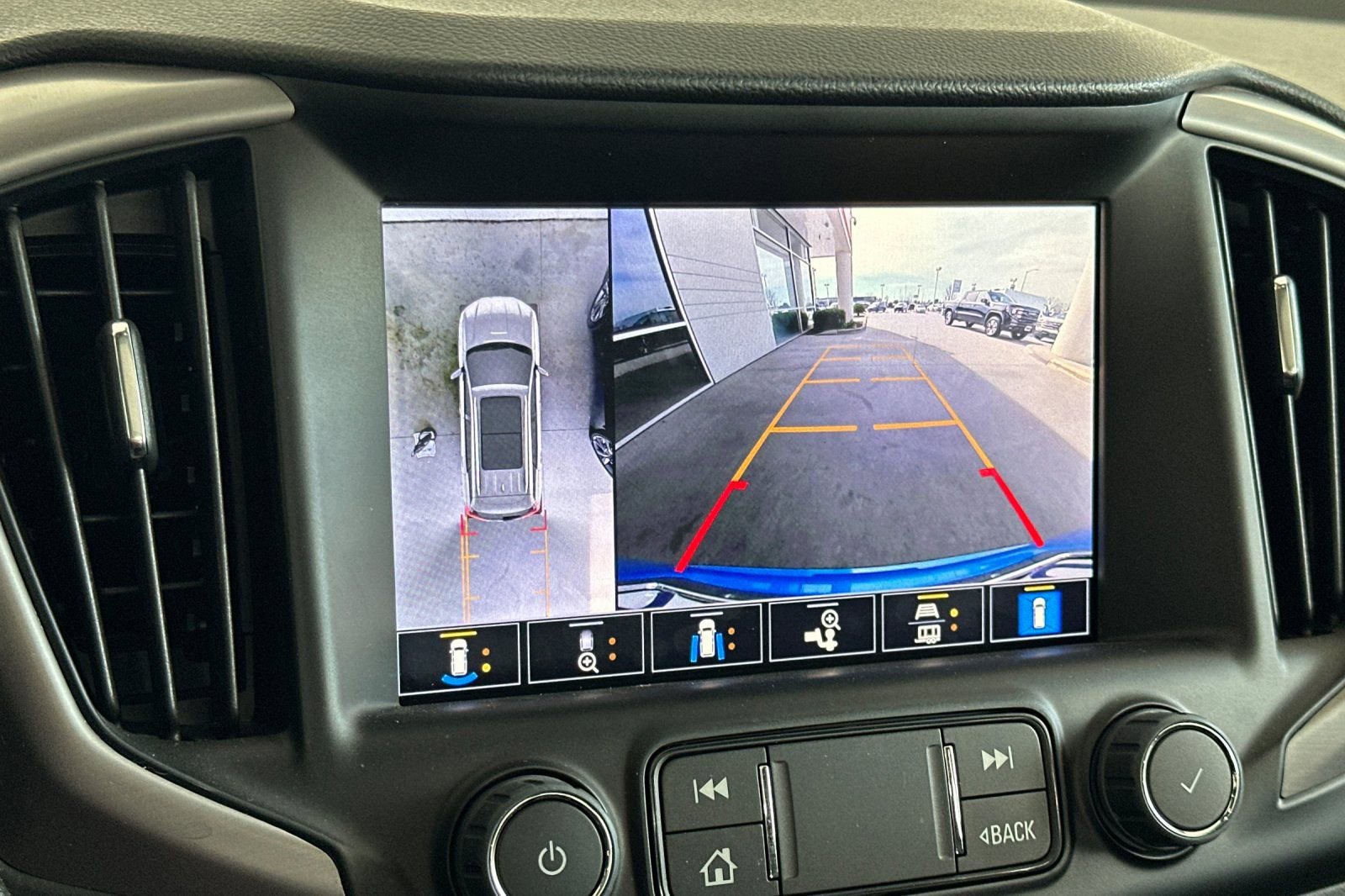 Used 2024 GMC Terrain AT4 w/ Tech Package image 19