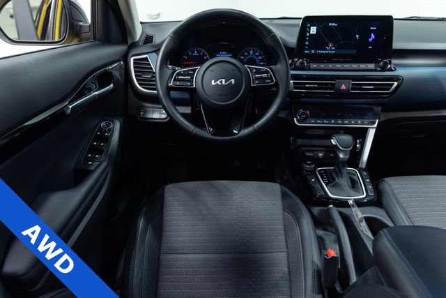 Used 2022 Kia Seltos S AWD/4WD image 3