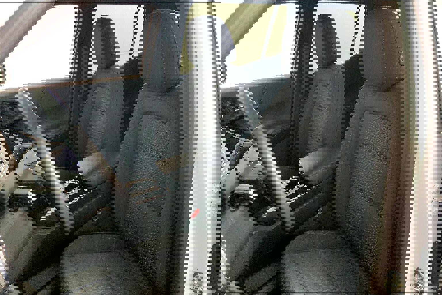 Used 2025 Chevrolet Equinox LT image 22