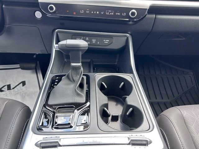 New 2026 Kia Carnival SX w/ SX Dark Edition Package FWD image 17