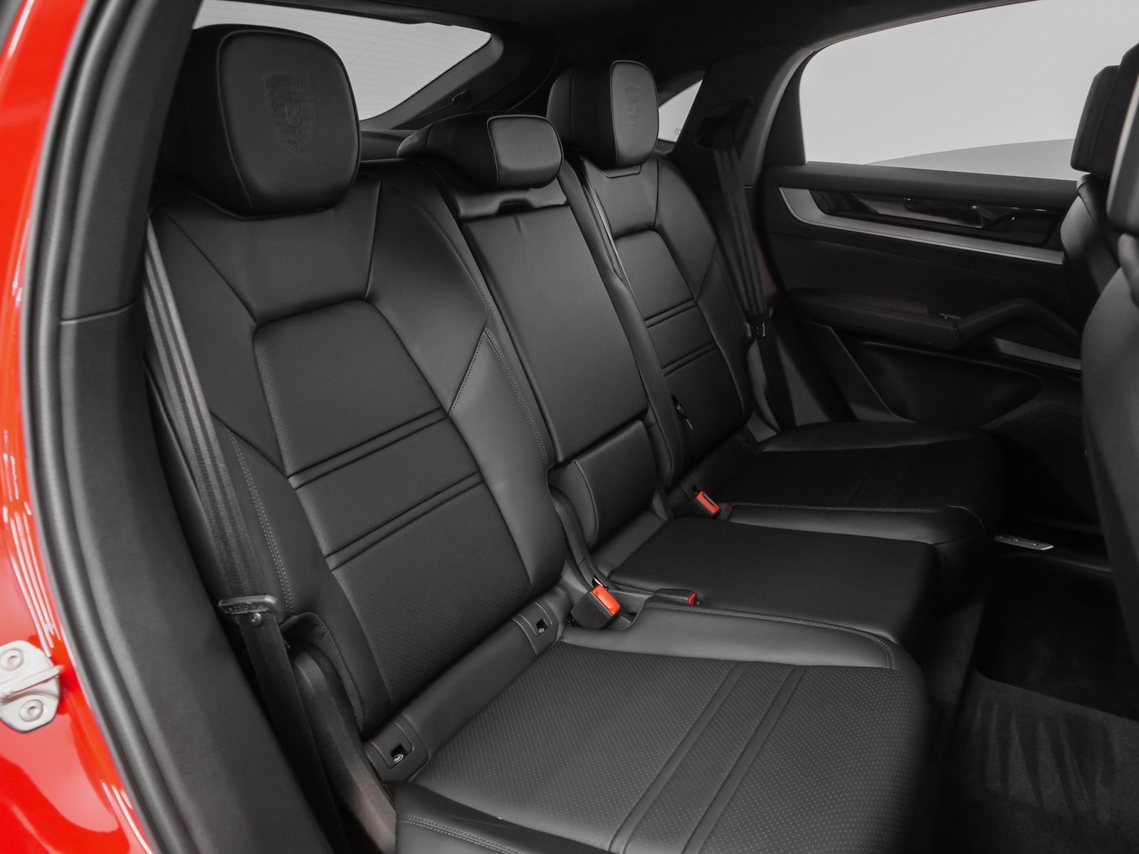 Used 2024 Porsche Cayenne Coupe image 25