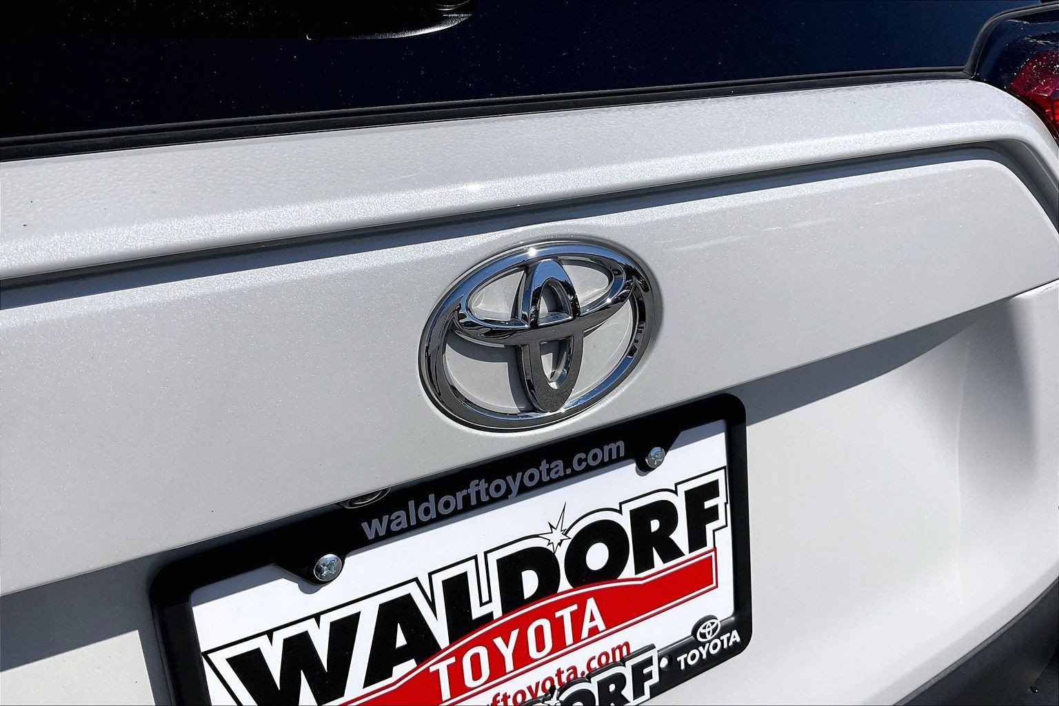 Used 2023 Toyota RAV4 XLE Premium AWD/4WD image 10