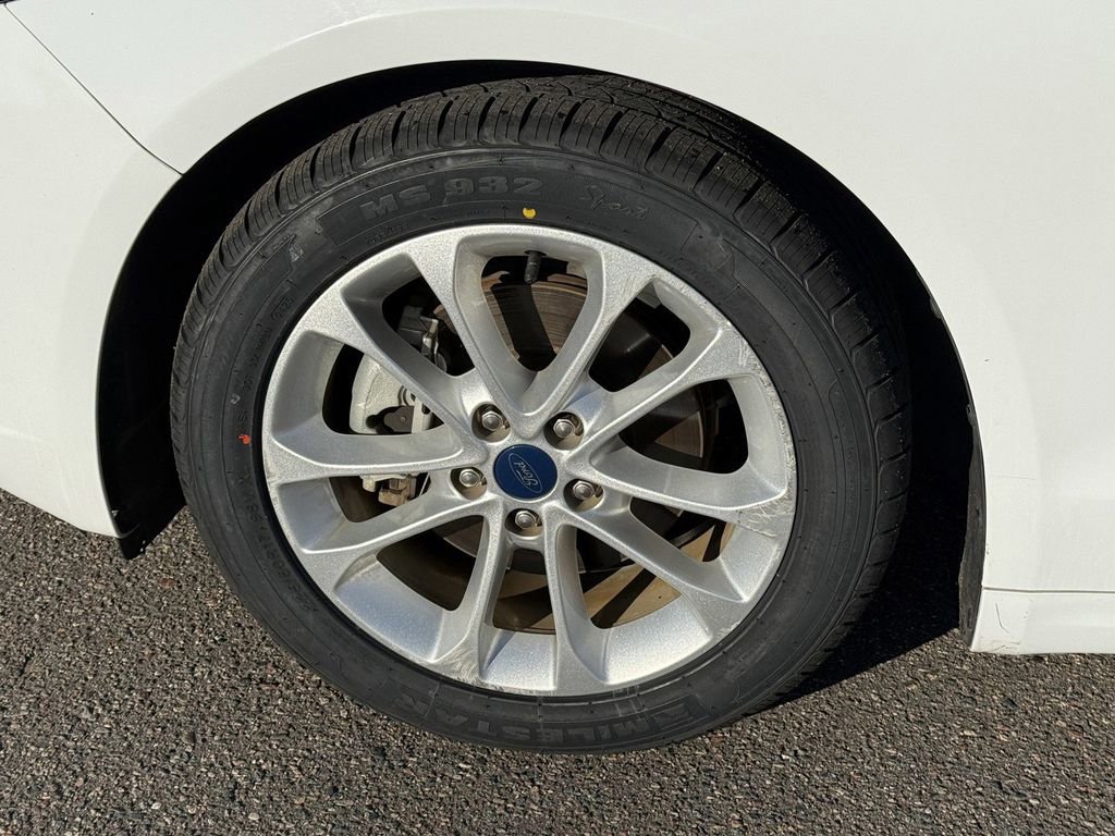 Used 2019 Ford Fusion SE image 5