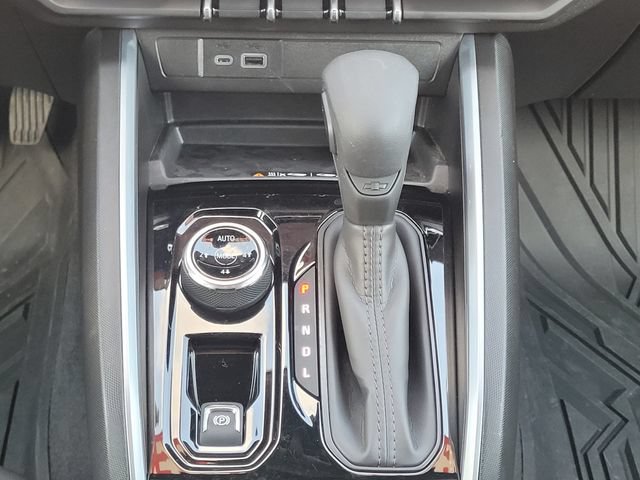 Used 2025 Chevrolet Colorado Trail Boss AWD/4WD image 18