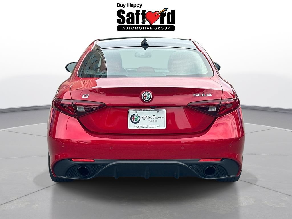 Used 2023 Alfa Romeo Giulia Veloce RWD image 7