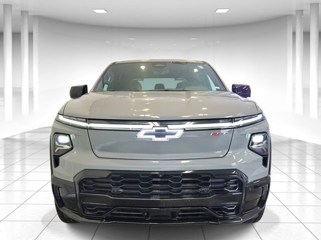 Used 2025 Chevrolet Silverado EV RST image 5