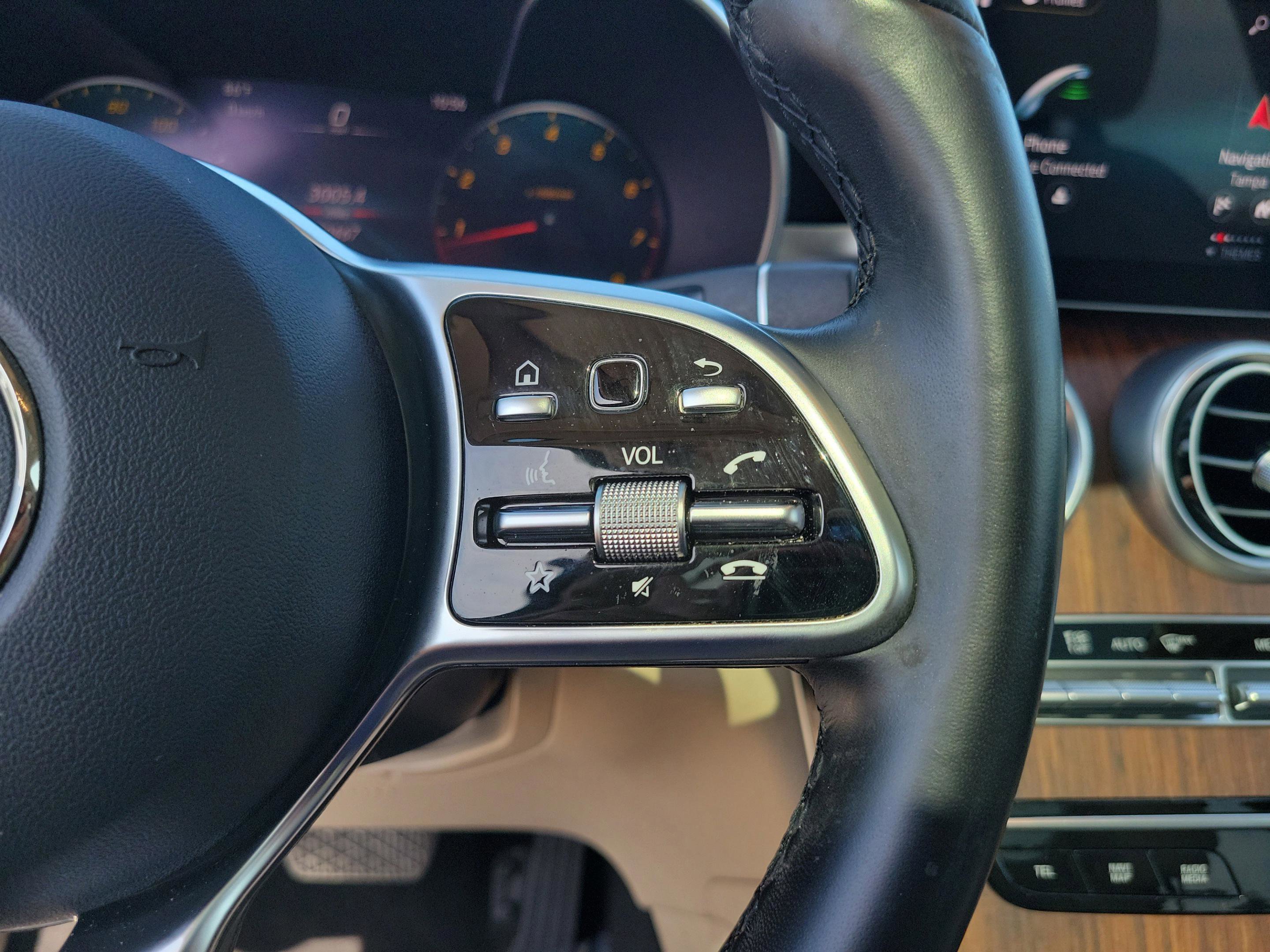 Certified 2022 Mercedes-Benz GLC 300 4MATIC image 25