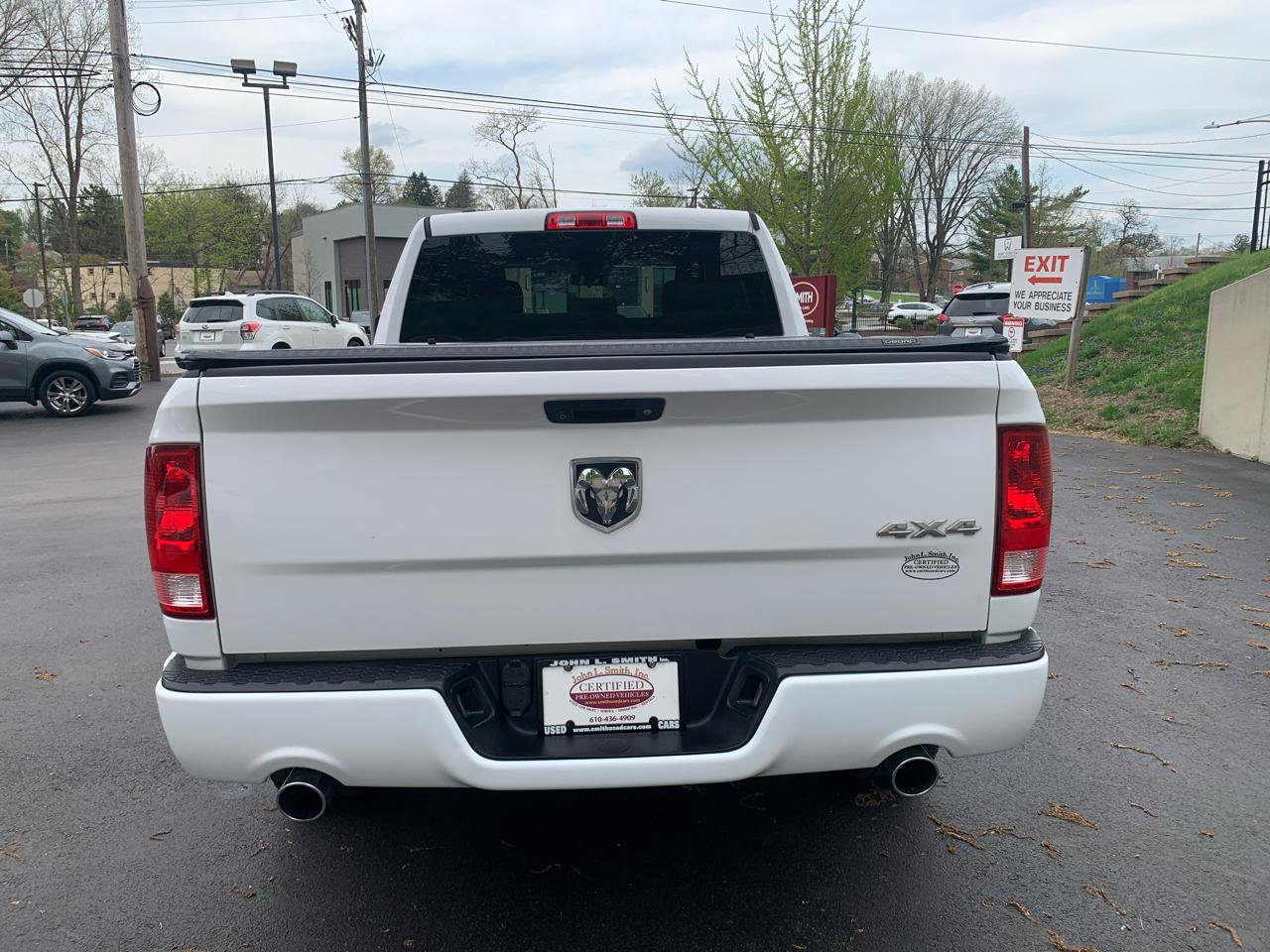 Used 2018 RAM 1500 Express w/ Express Value Package AWD/4WD image 4
