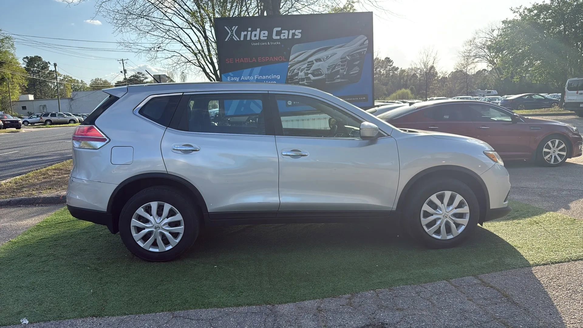 Used 2015 Nissan Rogue S image 9