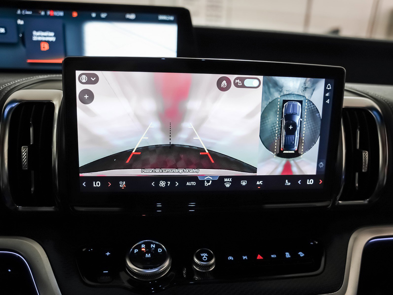 Used 2025 Ford Expedition Max Platinum w/ Stealth Performance Package image 19