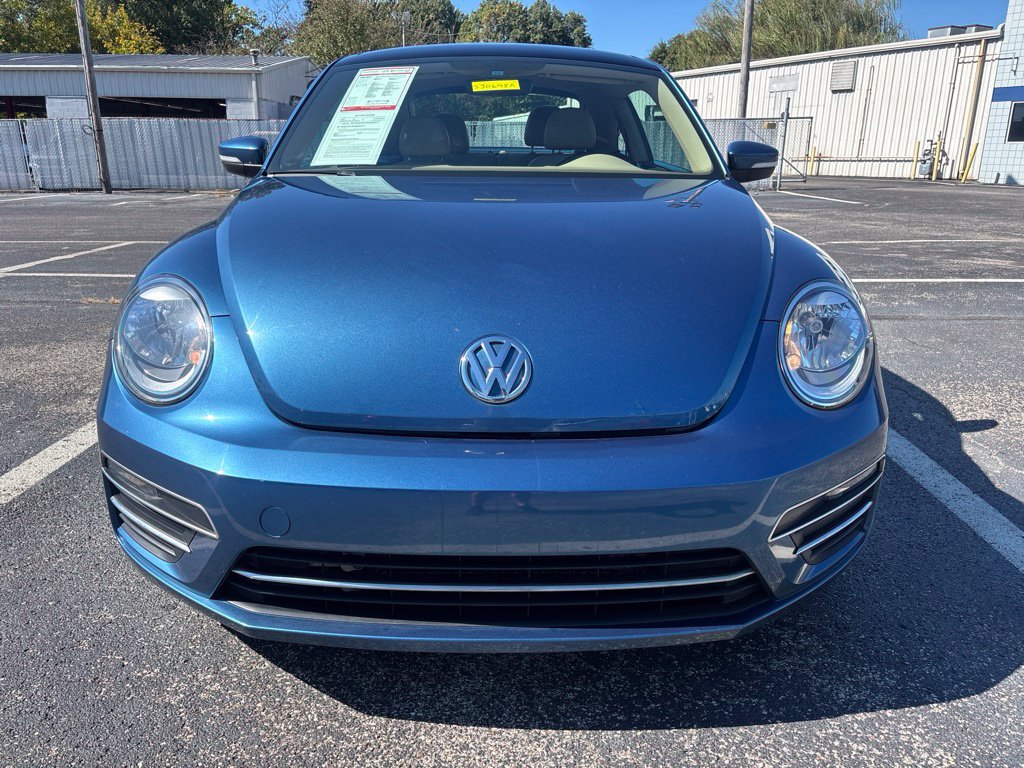 Used 2019 Volkswagen Beetle 2.0T SE FWD image 2