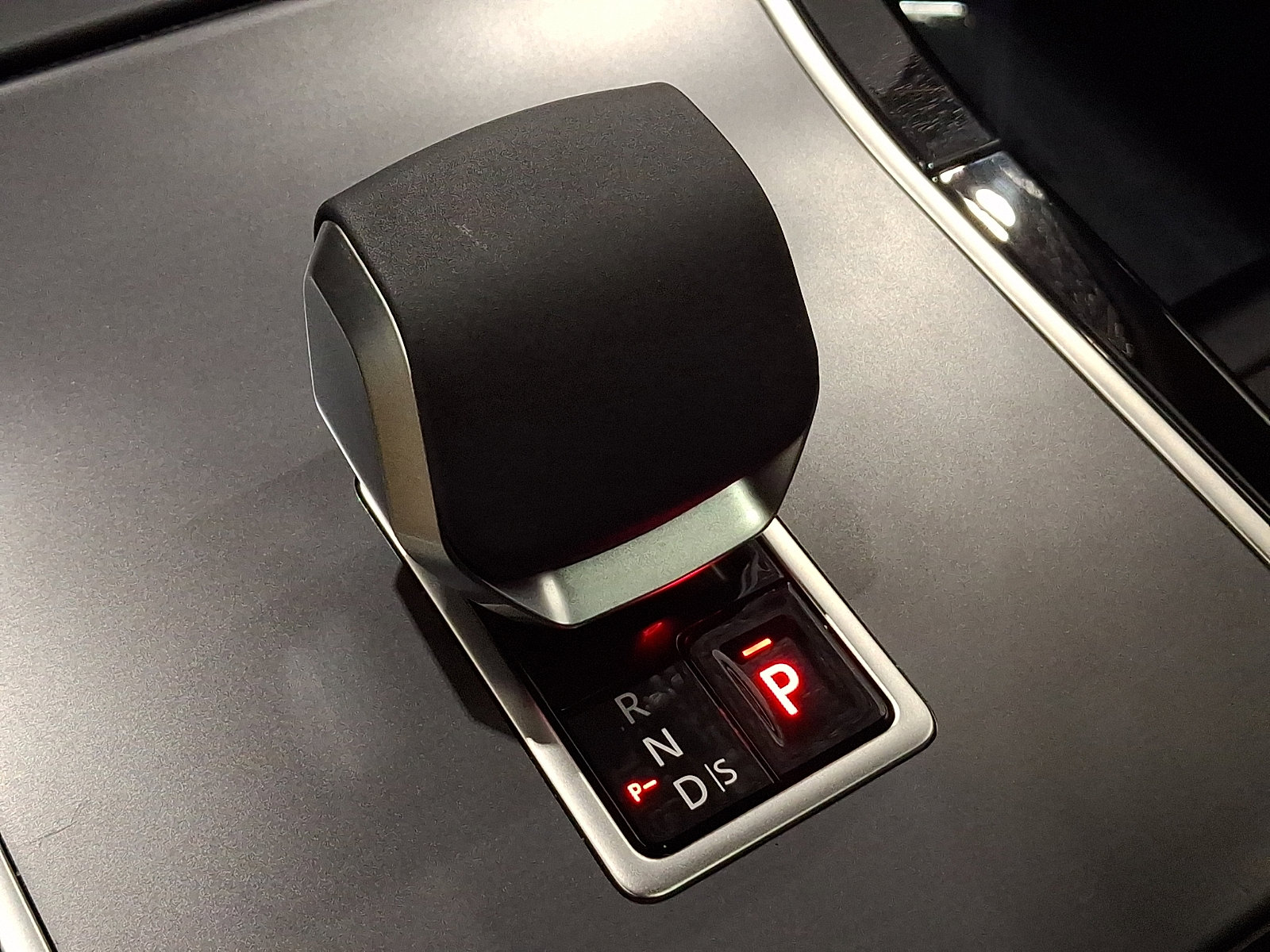 Certified 2026 Land Rover Range Rover Velar S image 14