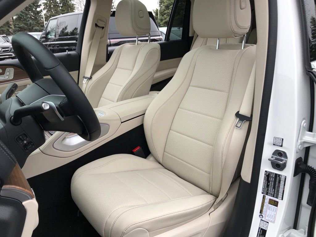 New 2026 Mercedes-Benz GLS 450 4MATIC image 34