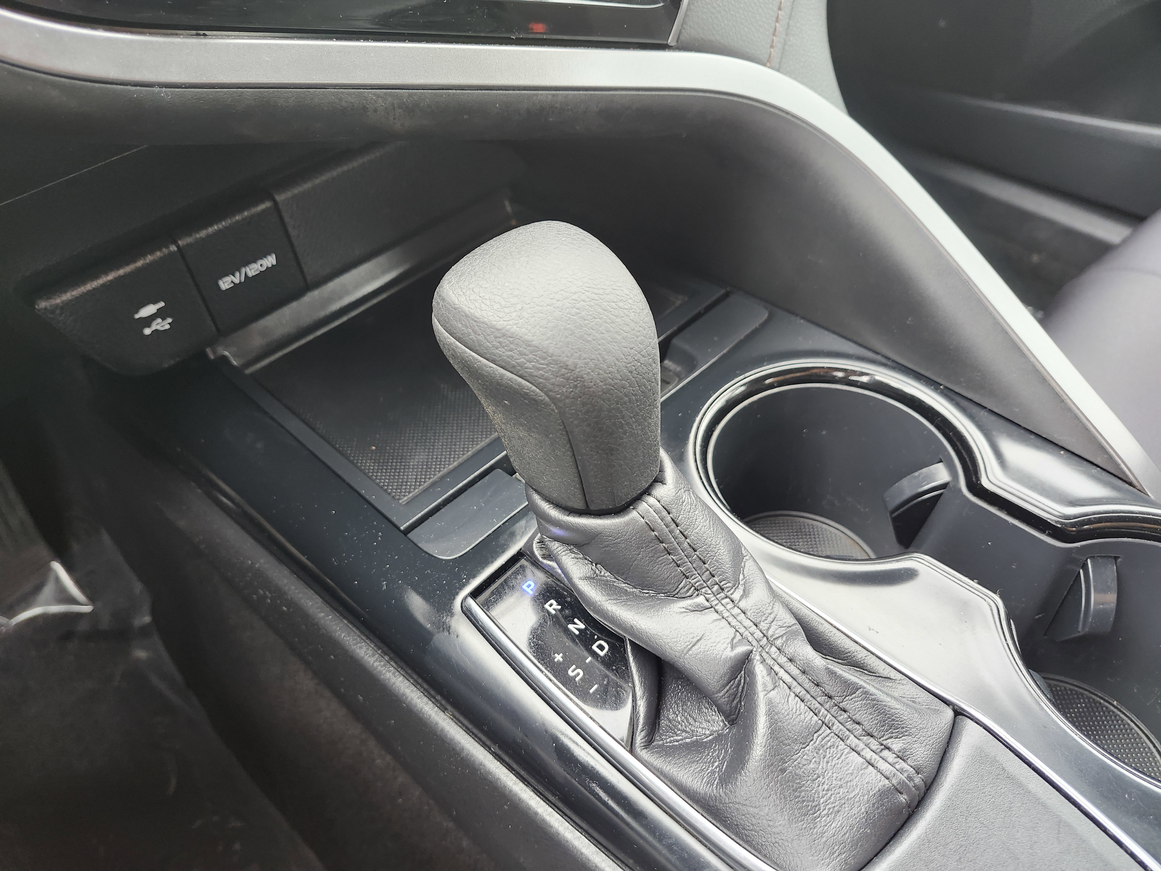 Used 2019 Toyota Camry LE w/ Convenience Package image 30