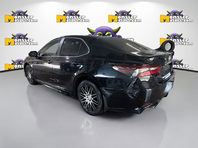 Used 2021 Toyota Camry SE FWD image 6