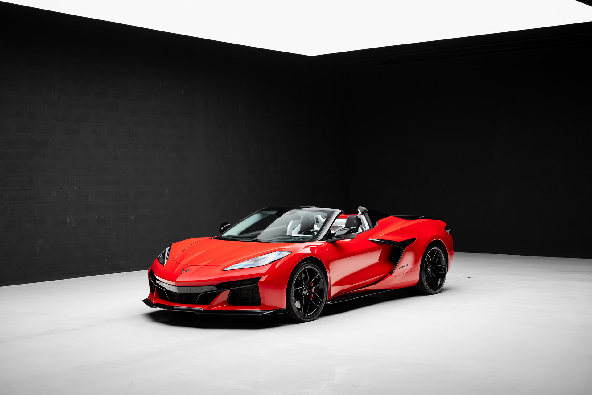 Used 2026 Chevrolet Corvette Z06 RWD image 6