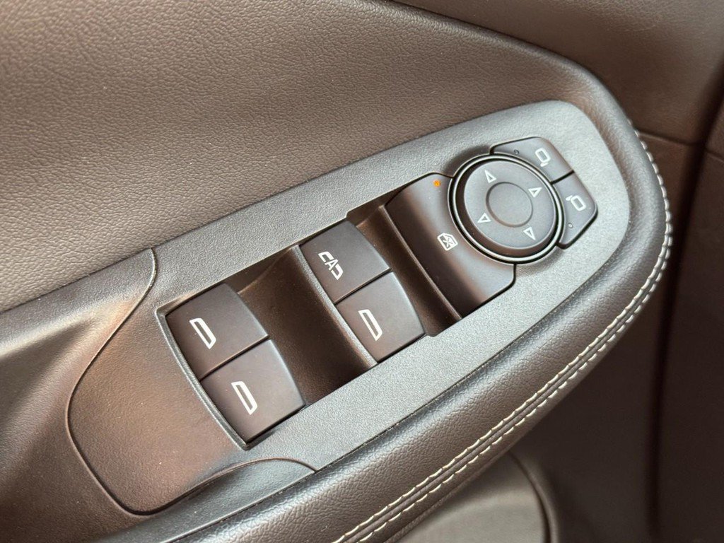 Used 2022 Buick Encore GX Preferred w/ Cold Weather Comfort Package FWD image 24