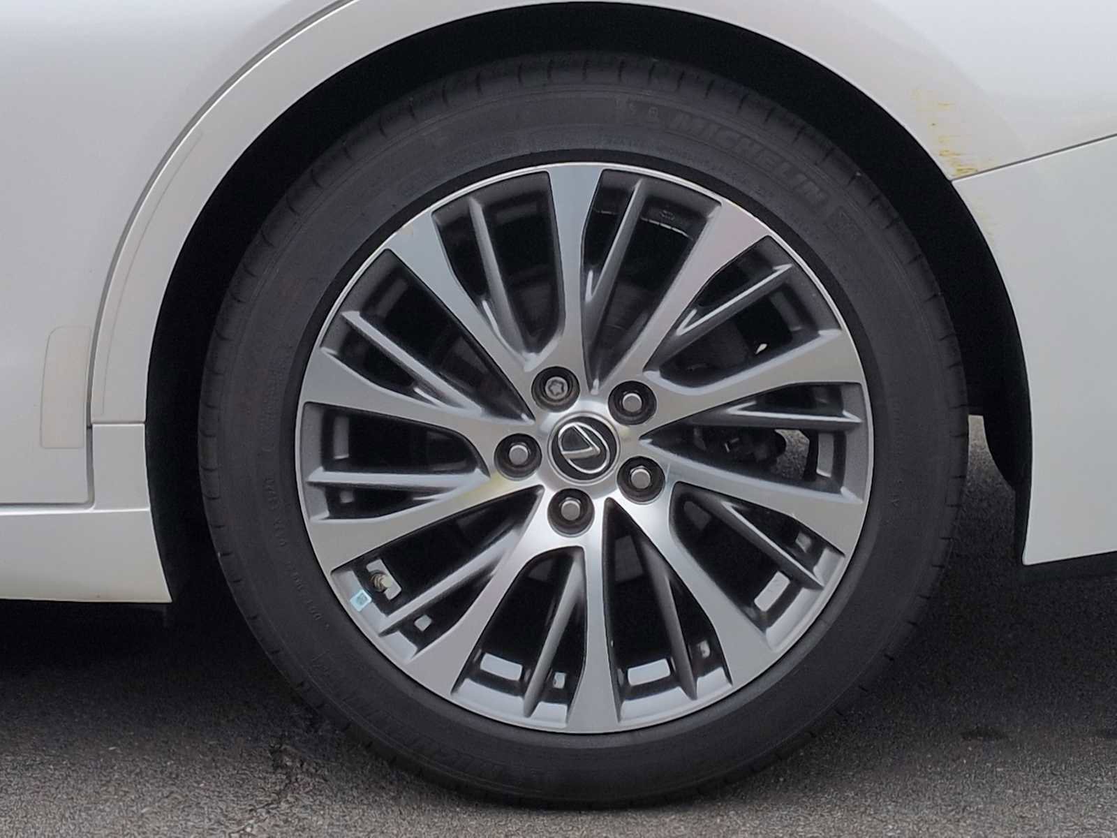 Used 2019 Lexus ES 350 w/ Premium Package image 14