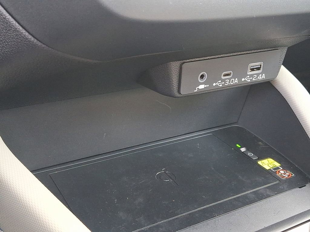 Used 2025 Subaru Forester Premium image 23